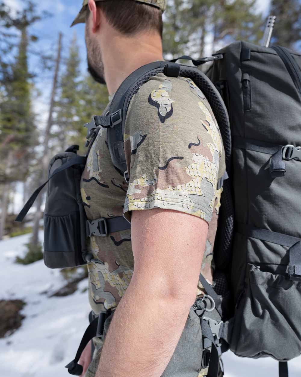 ULTRA Merino 120 LT SS Crew-T | Stone - Image 6